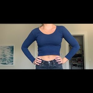 Blue ribbed long sleeve crop top
